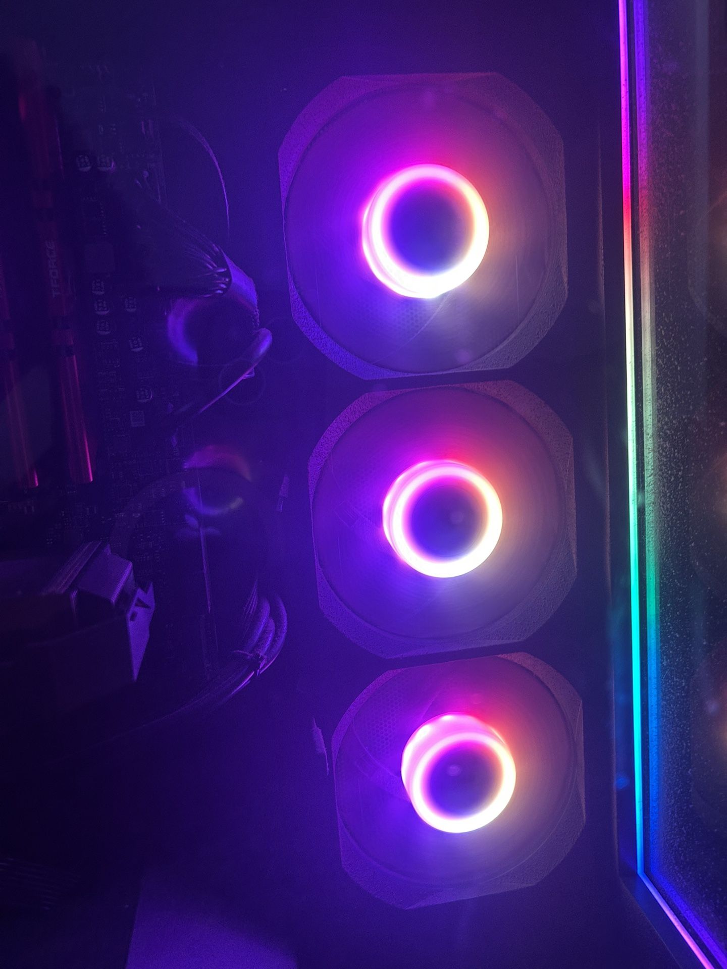 CyberPowerPC - Gamer Master Gaming Desktop - AMD Ryzen 5 5500 - 16GB Memory - AMD Radeon RX 6500 XT 4GB - 1TB SSD - Black
