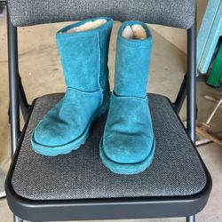 Bearpaw Ugg Type Boot Kids Size 5 