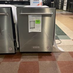KitchenAid-Top Control Built In Dishwasher With Stainless Steel Interior 3rd Rack 44 dBA Model#KDTM704KPS