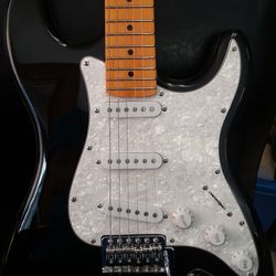 Spectrum Or eleca strat style electric guitar