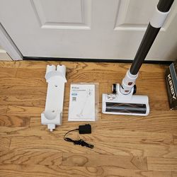 New Ticom cordless vacuum With ATTACHMENT  , in the box