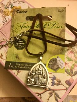 Antique Fairy 🧚‍♀️ door pendant necklace / Sued chain NEW Jewelry 🌿🧚‍♀️🌼s