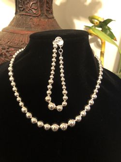 New Silver Necklace and Bracelet Set
