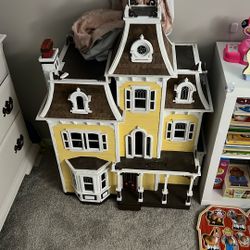 Doll House 