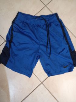 Nike large men pockets