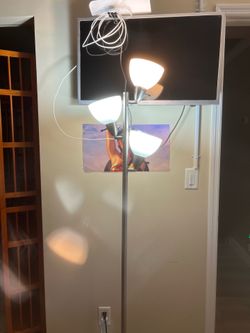 Floor lamp