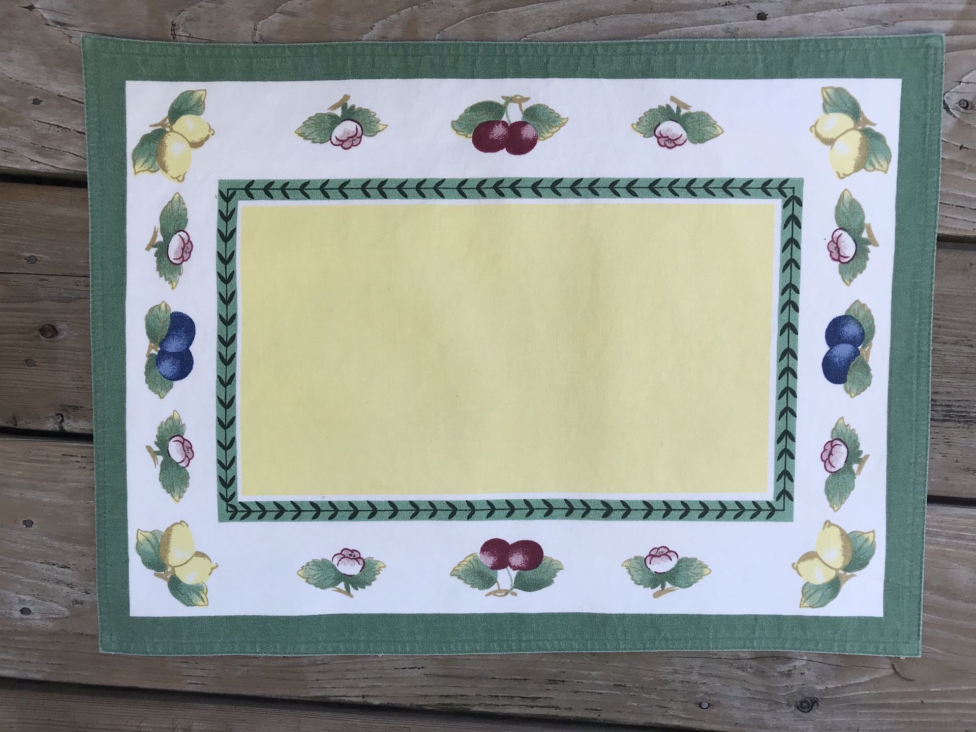 VILLEROY & BOCH French Garden pattern placemats and napkins