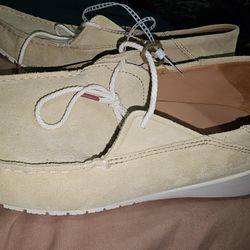 Mens Shoes Size 11.5