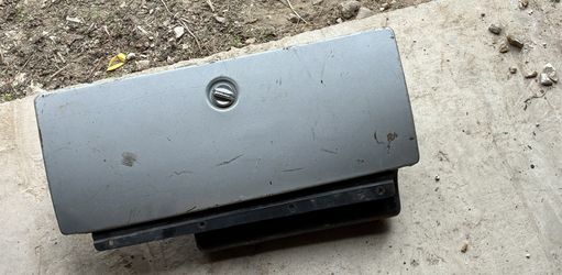 73-87  Chevy Glove Box 