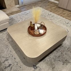 coffee table retailed for $700 - selling for $400