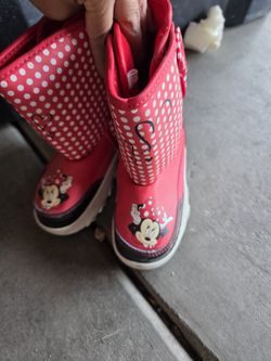 Girls Snow Boots . Botas Para La Nieve De Niña