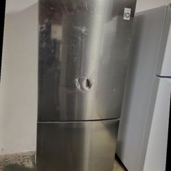 LG Bottom Freezer Refrigerator 28 Wide