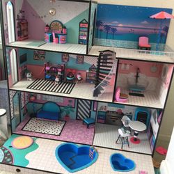 Lol Doll House - Excellent Condition