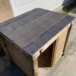 XXL Dog house 