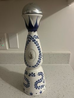 EMPTY CLASE AZUL TEQUILA BOTTLE 750ML HAND PAINTED DECORATION