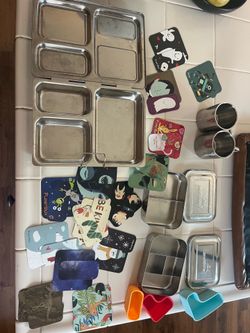 Planet box/lunchbots lot