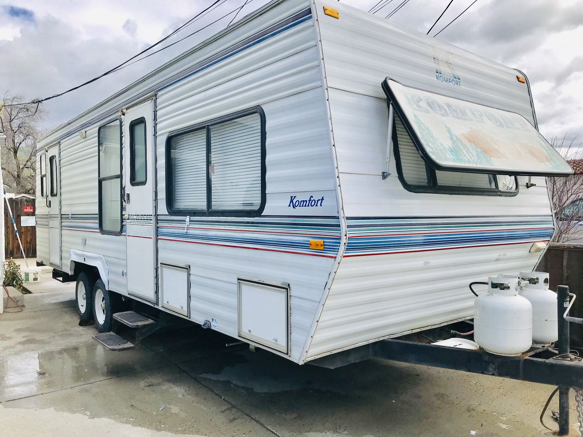 Komfort Travel Trailer 26ft