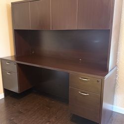 Mahogany Executive Office Desk And Hutch Cabinet 