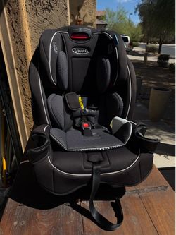 Like New! Graco SlimFit 3-in-1 Reclining Convertible Car Seat