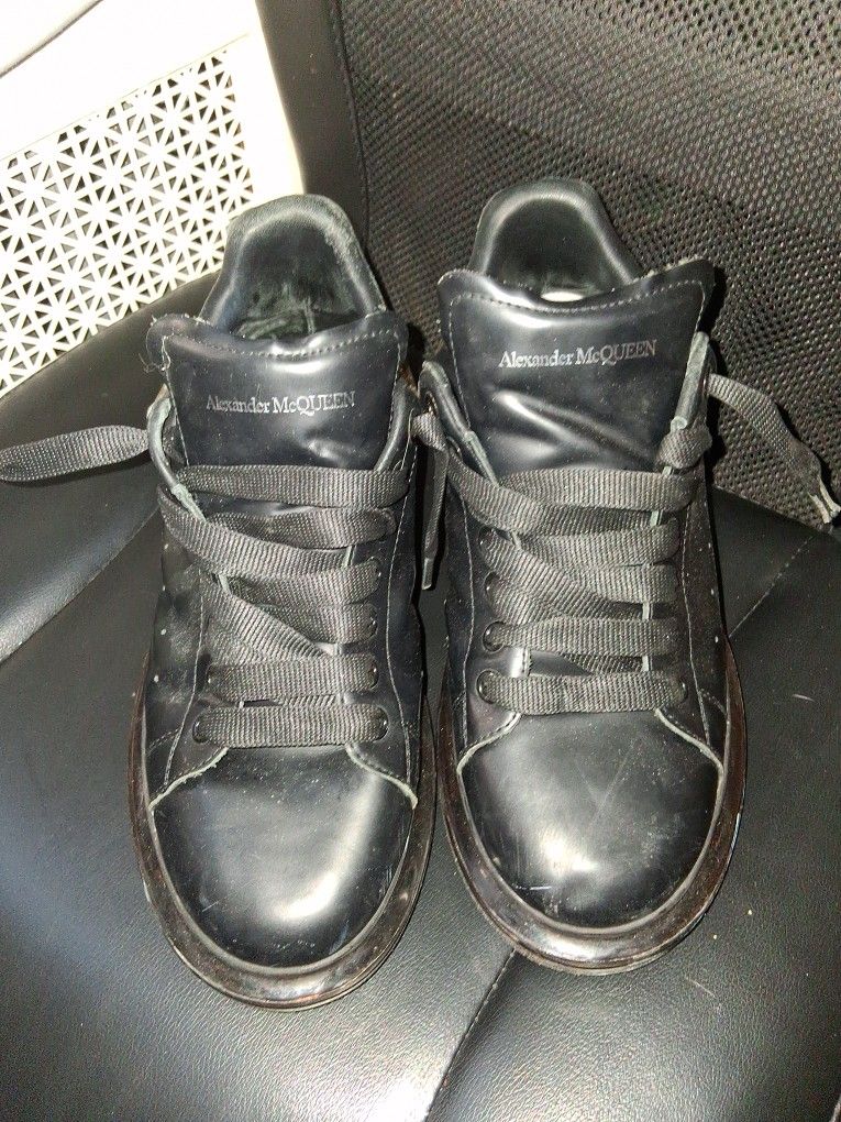 Alexander McQUEEN Takin Trades For Bape Hoodies Or Balenciagas Tracks