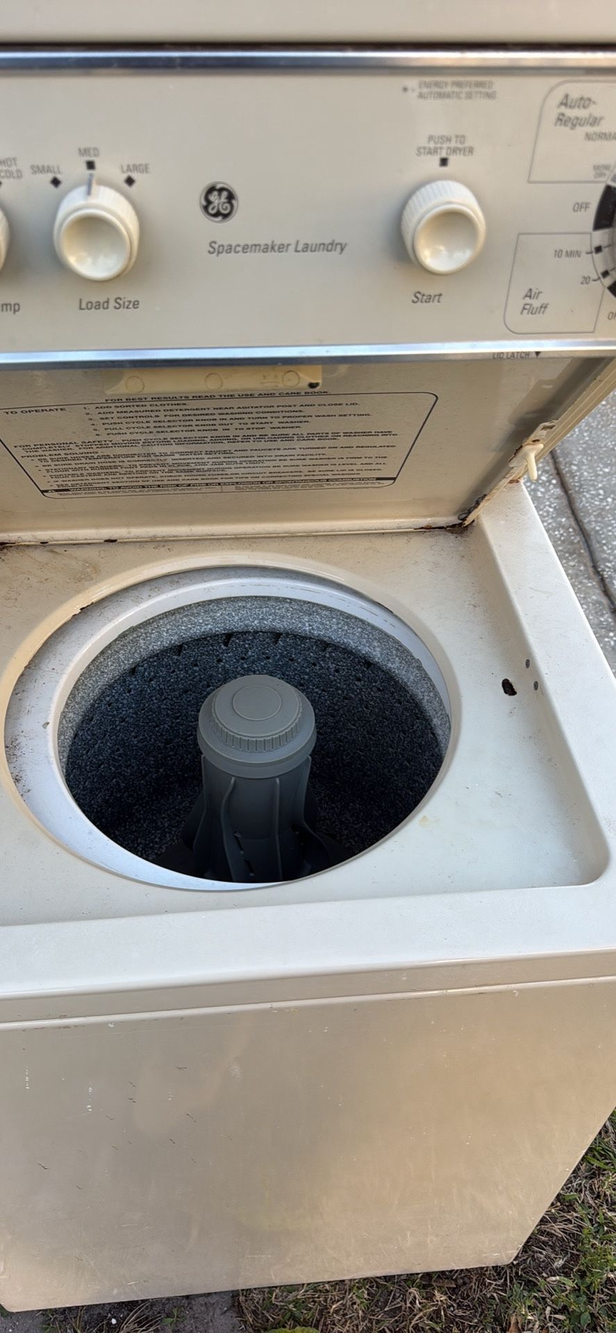 Washer and dryer stackable