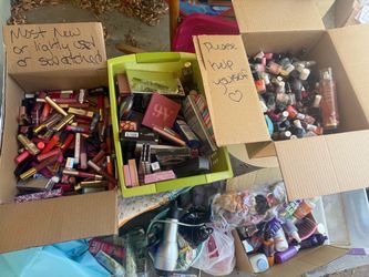 New/swatched/lightly used cosmetics