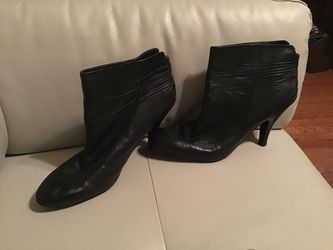 Nine West black leather short boots (new) 9.5