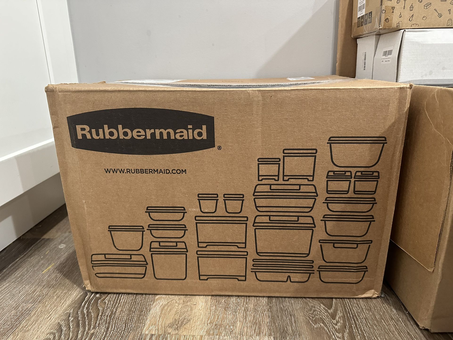 Brand New -Full 20 Set Piece Rubbermaid Kitchen and Pantry Organization *comes with scoops*