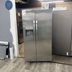 🔥FRIGIDAIRE STAINLESS STEEL REFRIGERATOR WITH ICE MAKER AND WATER DISPENSER🔥