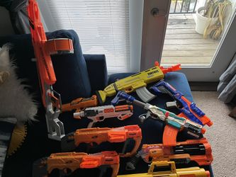 10 Nerf Guns 