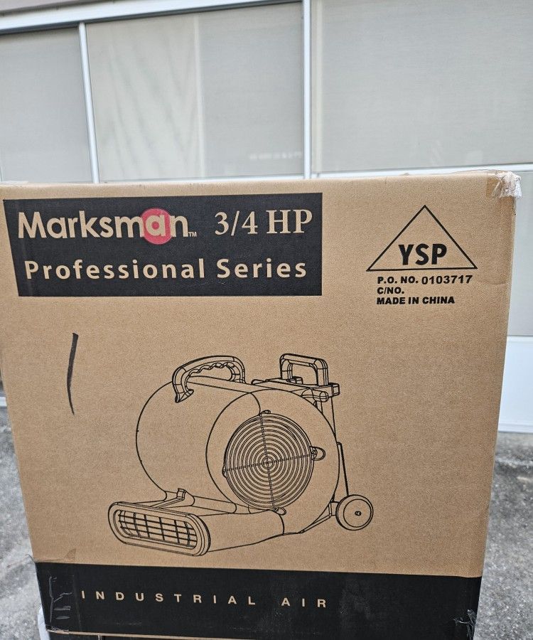 Commercial carpet blower