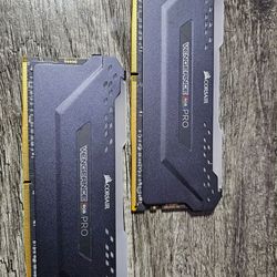 16x2 gb Corsair Vengeance Pro DDR4 Ram Sticks