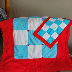 Baby crib/floor blanket with pillow case