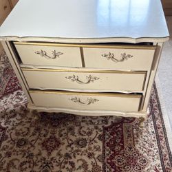 Dresser Set 