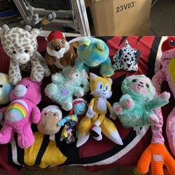Lot Of Stuffed Animals 