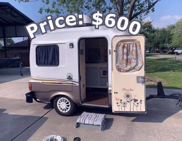 Photo Ride Your Own 1984 Rare vintage camper.