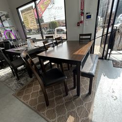 6 Piece Dining Table Set 60x 36 X30” Height 