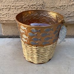 Floral Debi Lily Fishing Pot Planter 6.5in