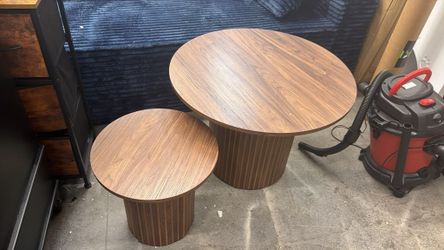 Round Nesting Coffee Table Set of 2