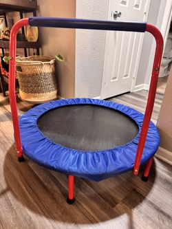 TRAMPOLINE FOR KIDS Portable 36 inc with Safety Pad and Handle Bar - Red