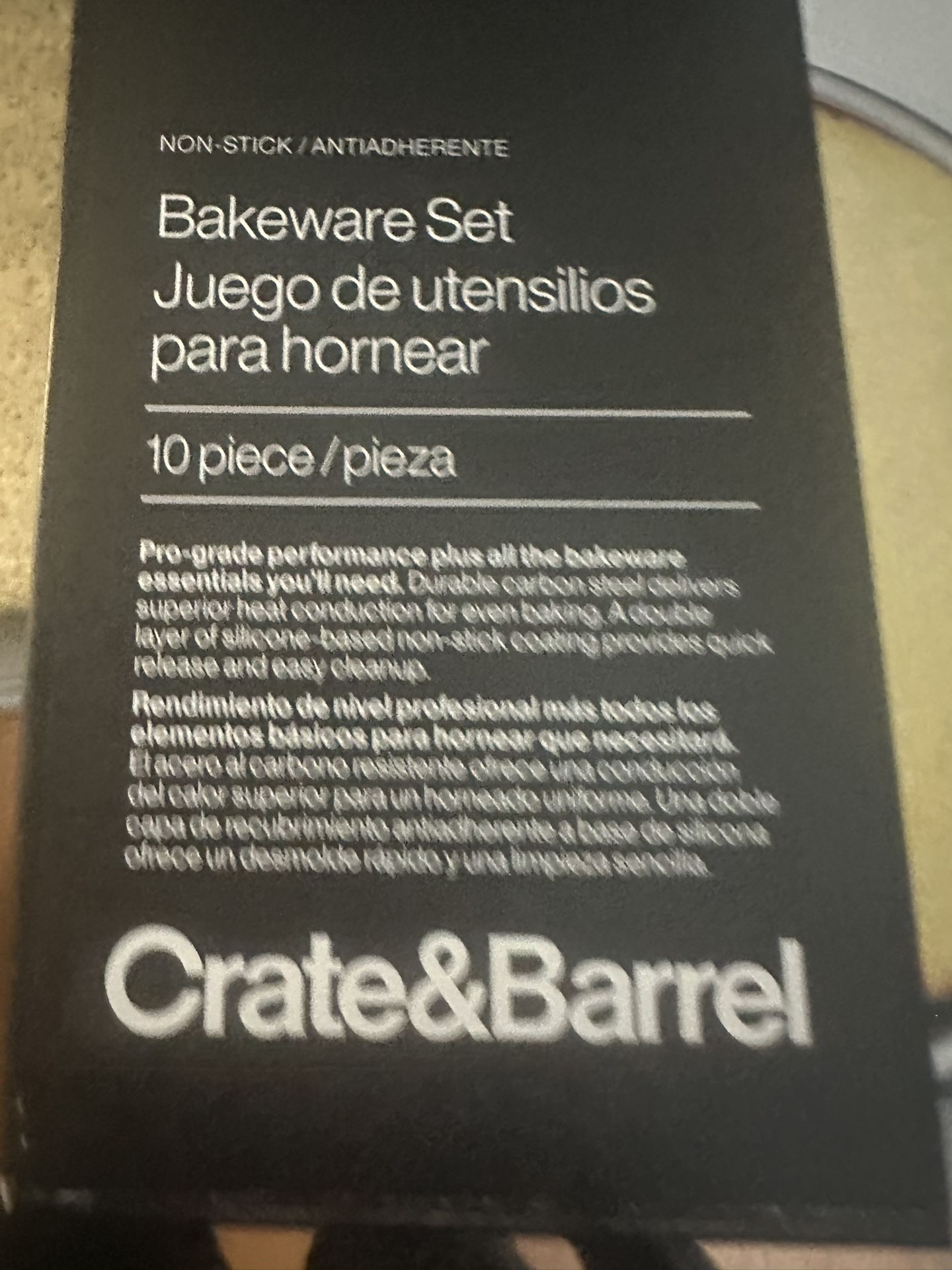10 Piece Crate And Barrel Bake Set