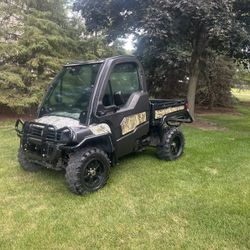 John Deere 825e XUV Heavy Duty Gator Side By Side W/ A Full Can All Terrain Vehicle