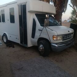 99 Ford E350 Skoolie