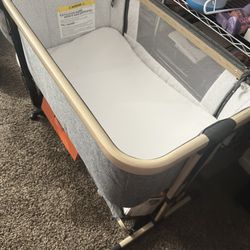 AMKE 3-in-1 baby bassinet