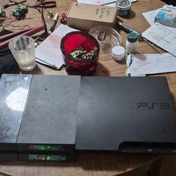 Ps4 And Jail broken Ps3 With Power Cord And Ps4 Controller