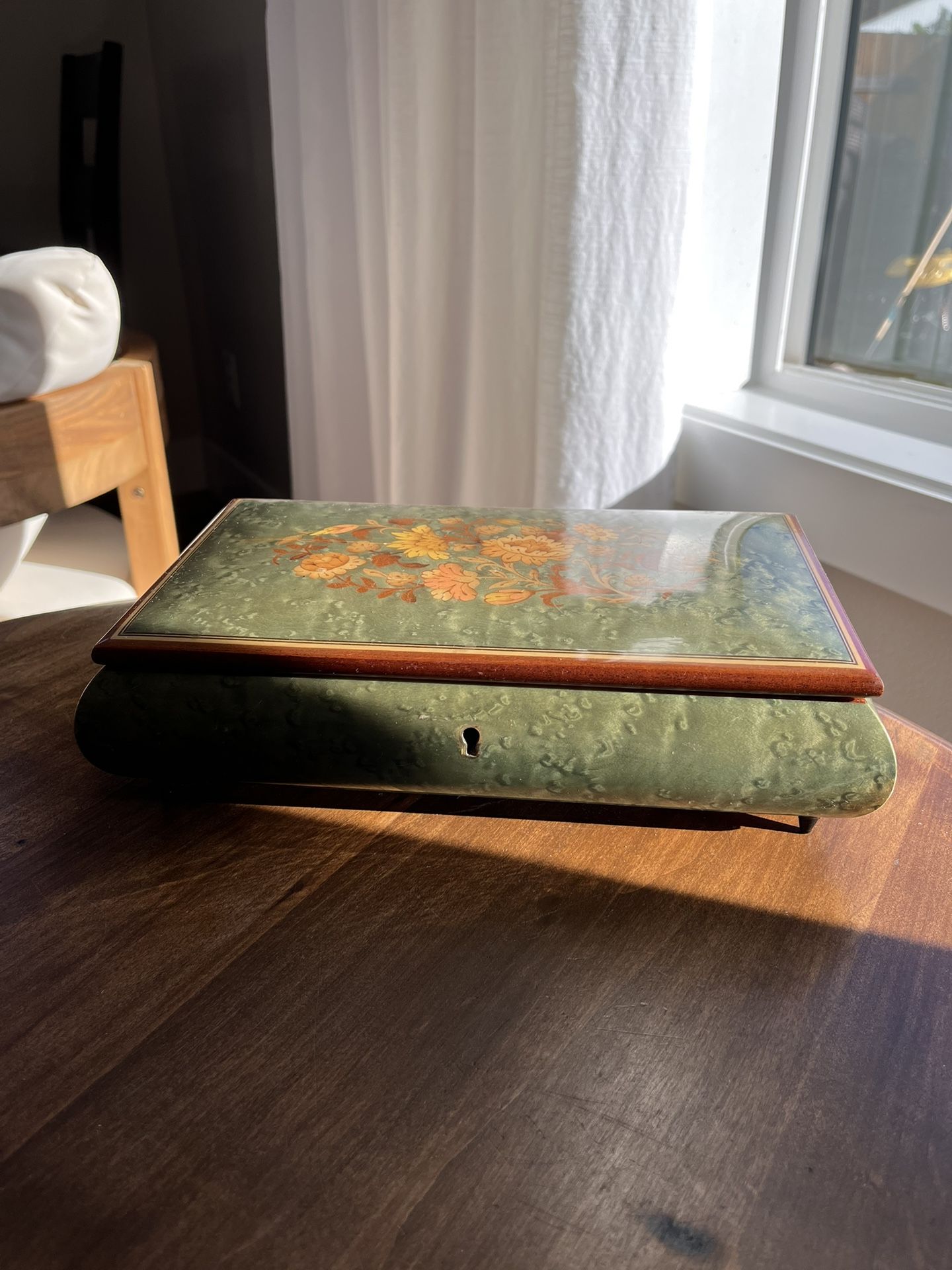 Italian inlaid musical jewelry box