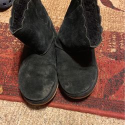 Girls UGGS Size 4 Boots