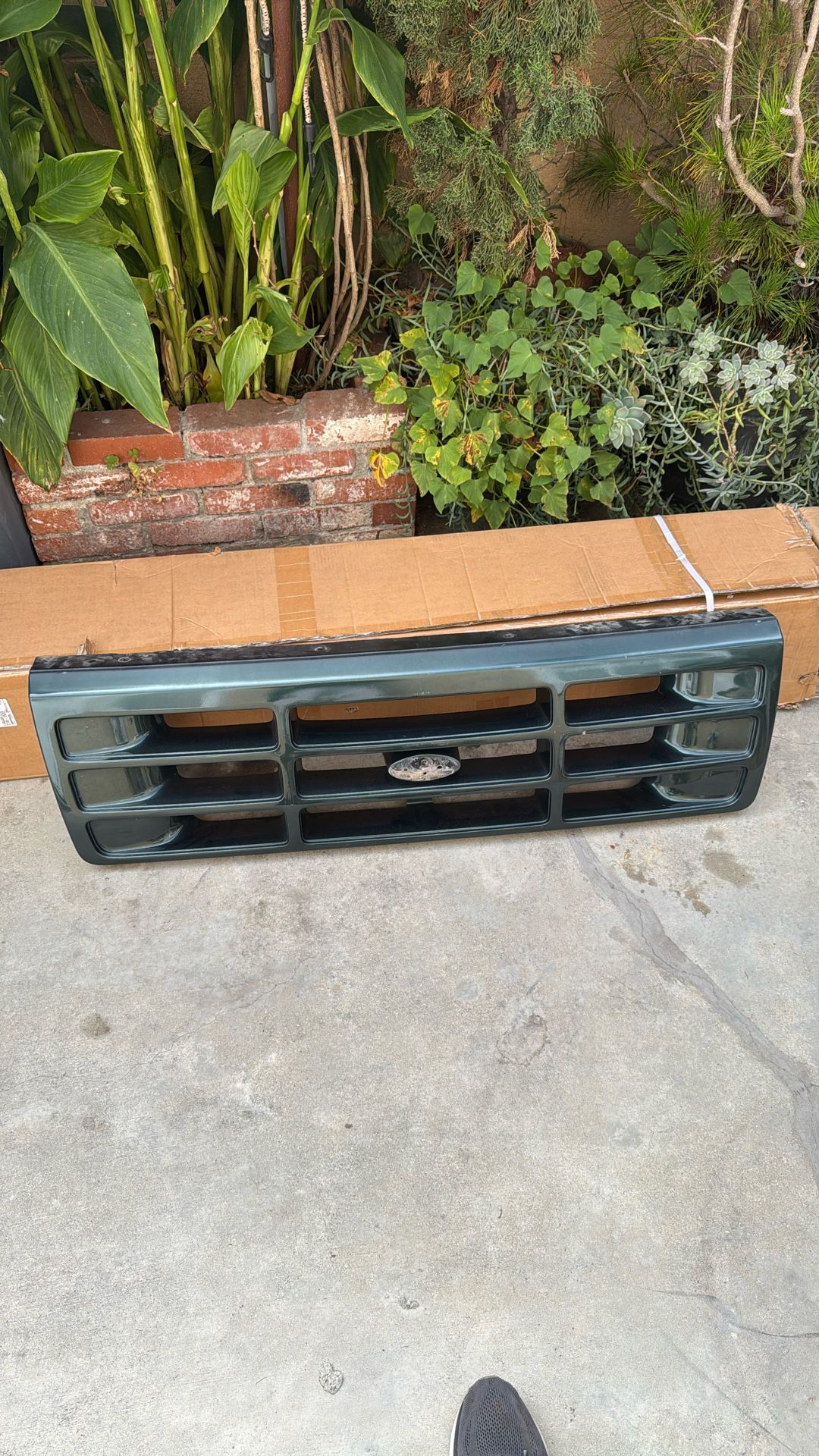 Grill 92 To 96 Ford F150 250 450