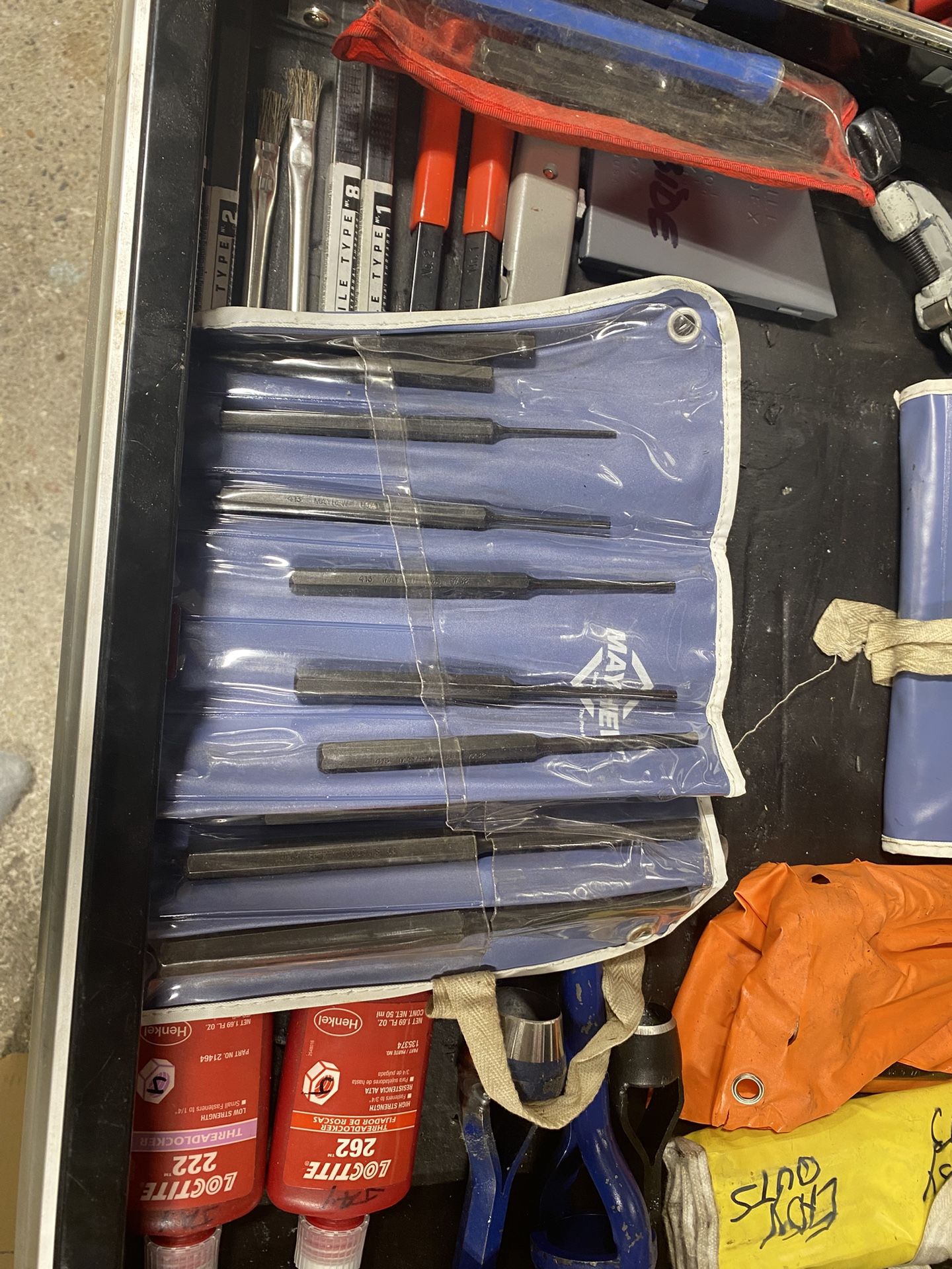 Assorted pneumatic and Hand Tools