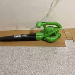 LEAF BLOWER 